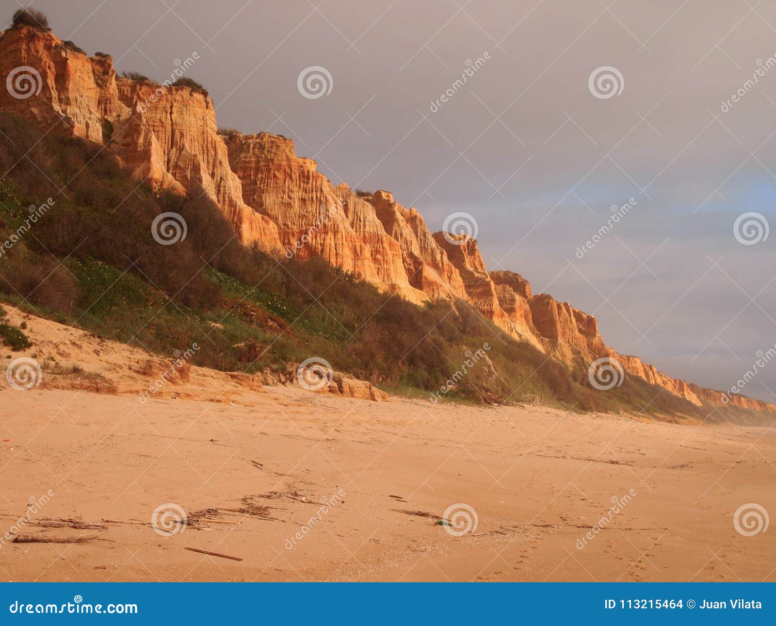 costa da caparica, a natural reserve and portugalÃ¢â¬â¢s largest contiguous beach